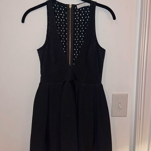 TALULAH Black Dress with holes in back! Size XS! Perfect condition!! - Picture 1 of 3
